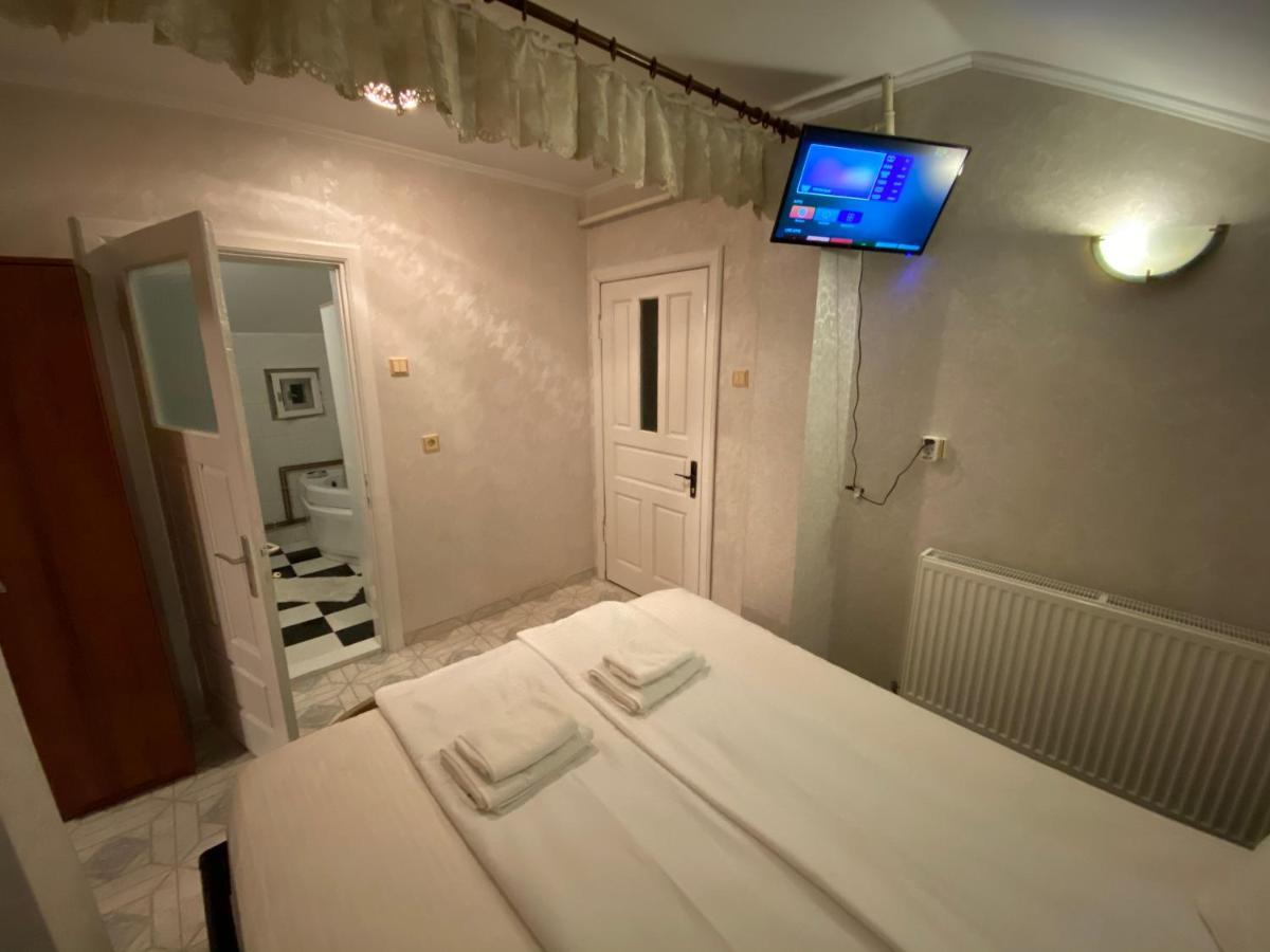Apartament Mansarda Appartamento Curtea de Argeş Esterno foto
