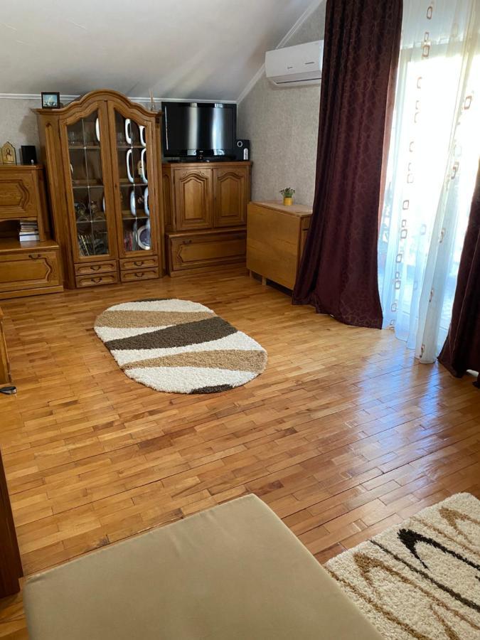 Apartament Mansarda Appartamento Curtea de Argeş Esterno foto